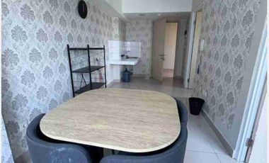 disewakan 2br  di apartemen the Springlake view summarecon bekasi