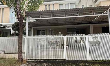 Murah Rumah 2 Lantai Siap Huni Furnish di Taman Puspa Raya Citraland, Surabaya Barat
