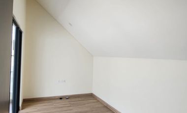 Rumah di Cluster Baru Gading Serpong Lokasi Terbaik Harga 2,7 Milyar 3 Lantai