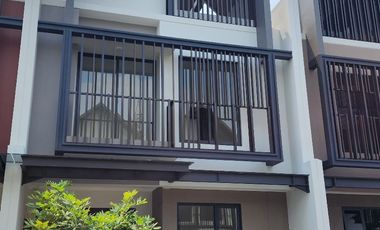 Rumah di Cluster Baru Gading Serpong Lokasi Terbaik Harga 2,7 Milyar 3 Lantai