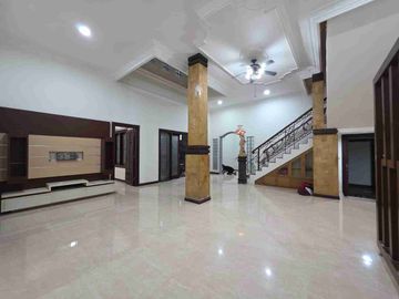 jual rumah 2 lantai siap huni di perum Kebonsari elveka Surabaya