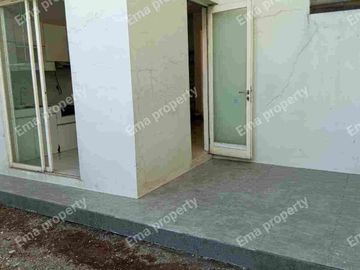 Disewakan rumah furnished di Grand Harvest Kebraon