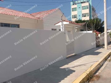 VENDO AMPLIA CASA DE UNA SOLA PLANTA EN SALINAS