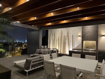 Vendo amplio penthouse en la mejor zona de Surco