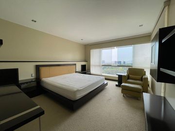 Vendo amplio penthouse en la mejor zona de Surco