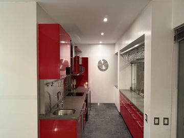 Vendo amplio penthouse en la mejor zona de Surco