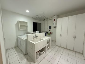 Vendo amplio penthouse en la mejor zona de Surco