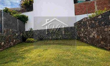 RENTO CASA EN LAS LOMAS FE GRAN JARDÍN