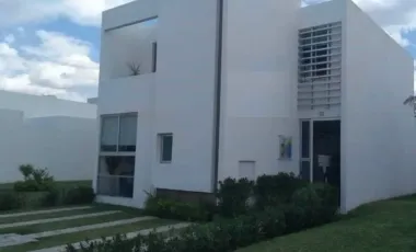 CASA EN REMATE SANTA FE TLAJOMULCO DE ZÚÑIGA