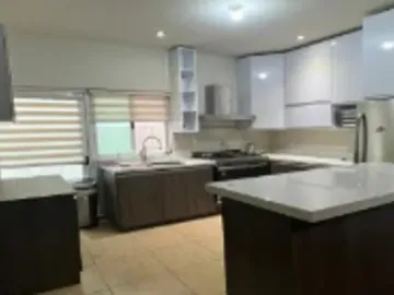 CASA EN VENTA A PRECIO REMATE EN QUERETARO SM