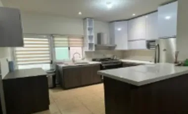 CASA EN VENTA A PRECIO REMATE EN QUERETARO SM