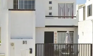 CASA EN VENTA A PRECIO REMATE EN QUERETARO SM