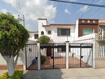 CASA EN VENTA EN REMATE EN NEZAHUALCOYOTL SM