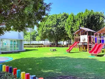 CASA DE 2 NIVELES EN COLONIA JARDINES DEL VALLE ZAPOPAN,JALISCO, MÉXICO