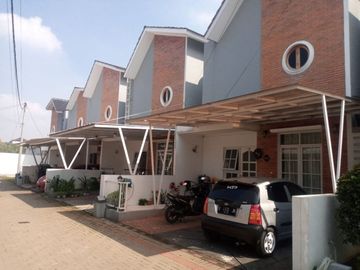 Jual segera Rumah scandinavian bagus dan terawat
