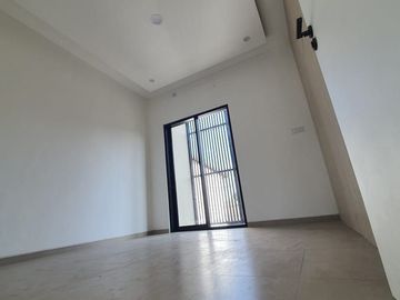 Rumah Baruk Utara Hadap Utara