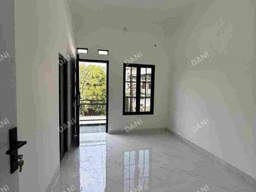JUAL RUMAH KLASIK MODERN DI PHR SUMMARECON BEKASI