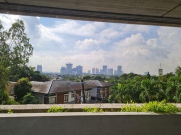FOR RENT 10-Bedroom Corner House in White Plains, Quezon City - OBRH406
