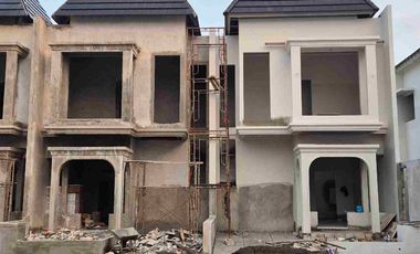 Dijual Rumah 2 lantai modern American Classic style di Gununganyar Surabaya Timur dekat UPN Merr harga 700 jutaan free semua biaya2.
