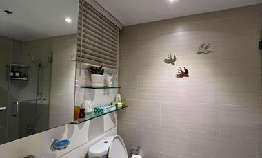 Vibrant 1 Bedroom Corner Unit for Sale in The Columns Legazpi Village, Makati City