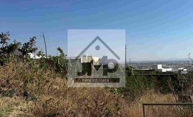 VENDO TERRENO FRENTE ÁREA VERDE