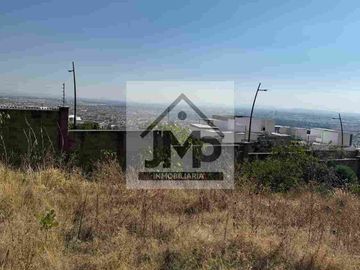 VENDO TERRENO FRENTE ÁREA VERDE