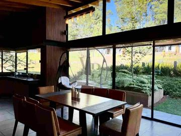 Venta de casa moderna en condominio
