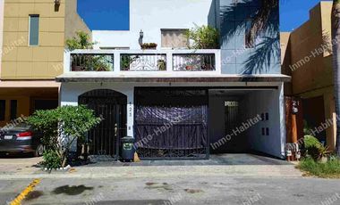 CASA EN VENTA EN PUERTA DE ANAHUAC,  ESCOBEDO,  N.L.