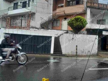 Vendo casa 1er. piso en manrique oriental