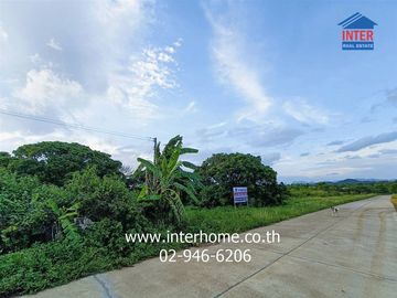 A 43 rai 198 sq.wa. (approximately 19.9 hectares) plot of land near Chanthaburi Technological College, on Chanthaburi-Sra Kaeo Road (Highway 70), Soi