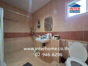Two-story detached house, 60 sq.wa., Panyasiri Village, near Ladlumkaew Hospital, Soi Tesaban 7, Ladlumkaew, Pathum Thani.