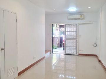 ขายทาวน์เฮ้าส์ หมู่บ้านเอโทล บาหลี บีช อ่อนนุช-ลาดกระบัง (Atoll Bali Beach) ฉะเชิงเทรา