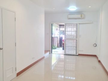 ขายทาวน์เฮ้าส์ หมู่บ้านเอโทล บาหลี บีช อ่อนนุช-ลาดกระบัง (Atoll Bali Beach) ฉะเชิงเทรา