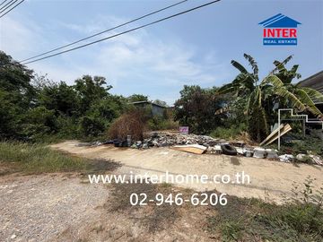 Vacant land, 128 sq.wa., Pin Thong Land Factory Village, Highway No. 340, Klong Lak Khon Canal Road, Sai Noi, Nonthaburi.