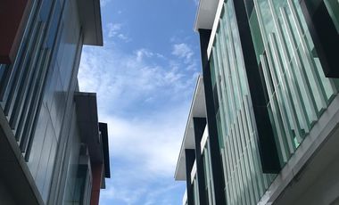 Dijual Gedung Kantor Kindo Square di kawasan strategis Mampang, Jakarta Selatan