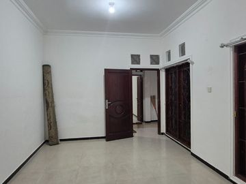 Rumah 2 Lantai Rungkut Surabaya - RM066APD