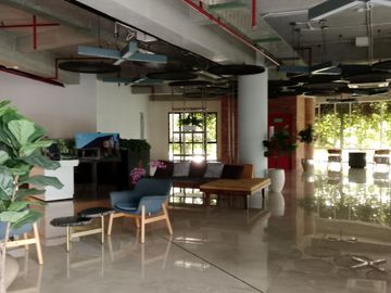 Disewakan Ruang Kantor Nyaman di The Royal 55, Royal Residence - Wiyung