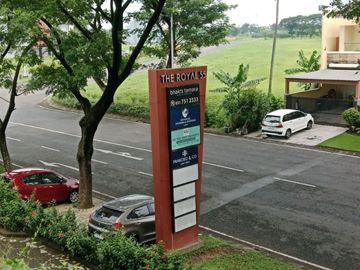Disewakan Ruang Kantor Nyaman di The Royal 55, Royal Residence - Wiyung