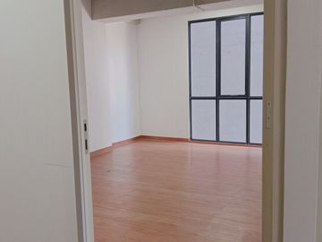 Disewakan Ruang Kantor Nyaman di The Royal 55, Royal Residence - Wiyung