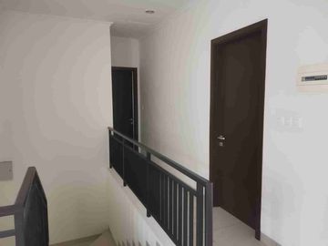 Dijual Cepat Rumah Siap Huni Minimalis Modern
Summarecon Bandung
Cluster Btari Harga Dibawah Pasaran