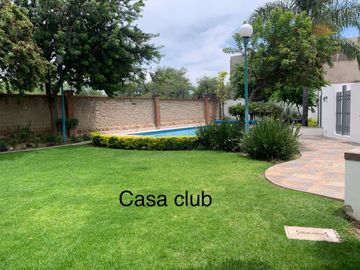 TERRENO EN VENTA EN JARDINES DE SANTA FE MUY CERCA DE LA IBERO E IMSS 58 LEON