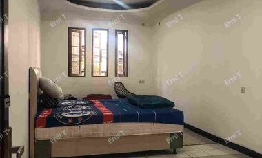 Rumah 2 lantai dengan balkon di Margahayu Buah Batu Bandung