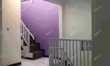 Rumah 2 lantai dengan balkon di Margahayu Buah Batu Bandung