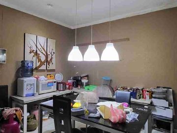 Rumah siap huni lokasi strategis di Discovery Bintaro