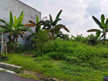 Tanah pekarangan siap bangun di Fajar Indah Area Hanya 1 Menit ke RS JIH