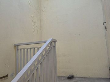 Rumah 1.5 Lantai Rungkut Surabaya – RM106APD