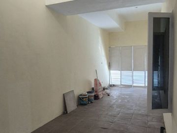 Rumah 1.5 Lantai Rungkut Surabaya – RM106APD