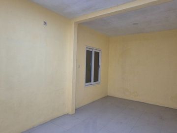 Rumah 1.5 Lantai Rungkut Surabaya – RM106APD