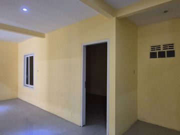 Rumah 1.5 Lantai Rungkut Surabaya – RM106APD