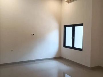 Rumah siap huni dekat Manyar tirtomoyo